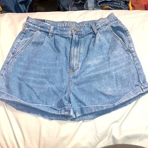 AE Mom shorts